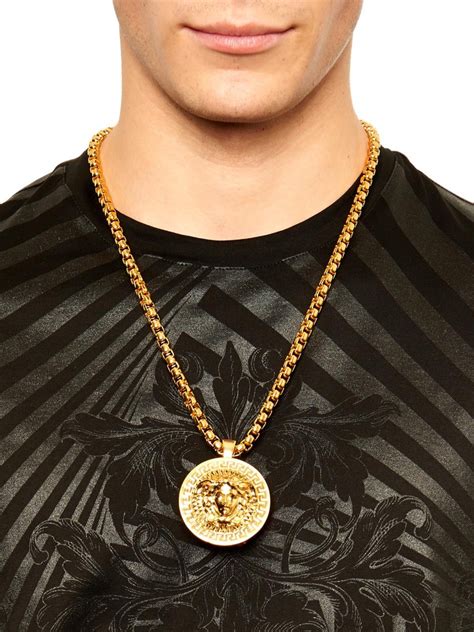 versace men's jewellery.